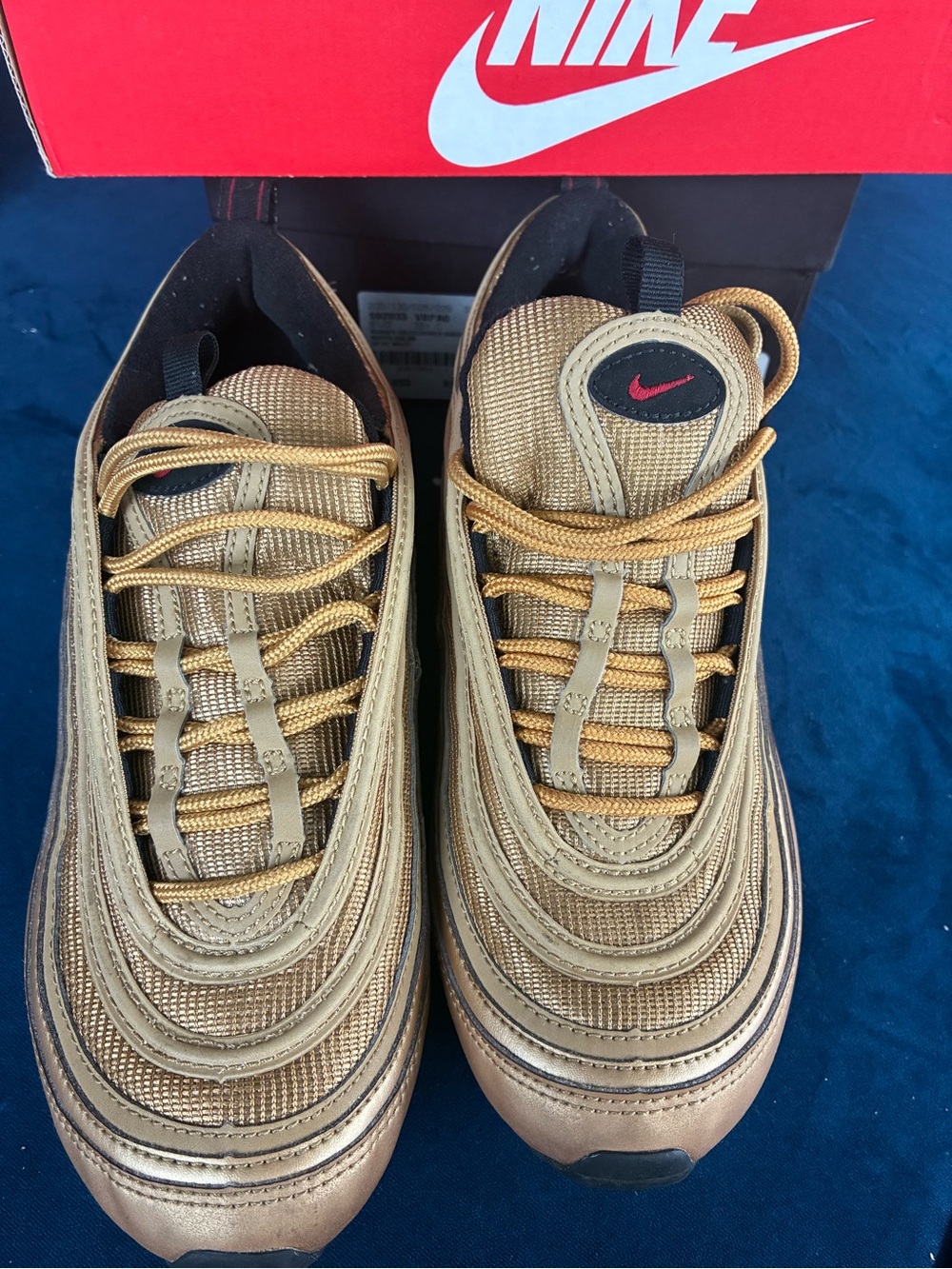 Nike Metallic Gold and Black Wave-Detail Sneakers